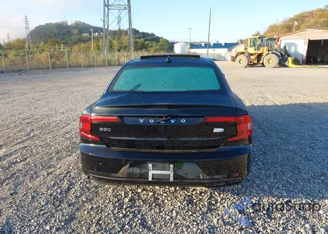 2021 Volvo S90 Recharge Plug-In Hybrid T8 R-Design from USA, damaged, VIN LVYBR0AT9MP197408